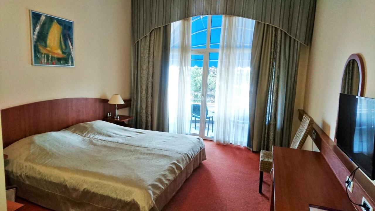 Hotel セルツェ エクステリア 写真