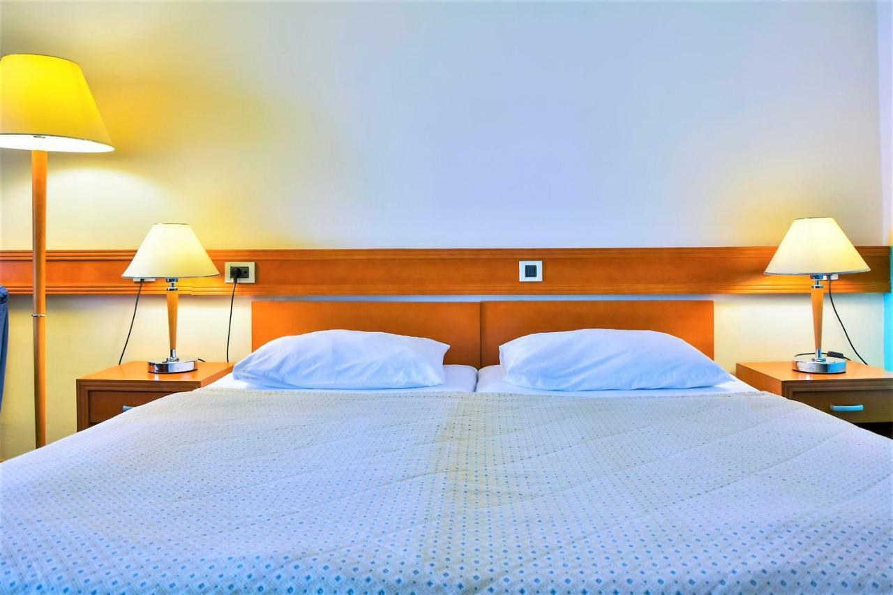 Hotel セルツェ エクステリア 写真