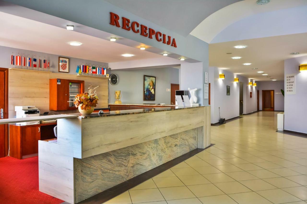 Hotel セルツェ エクステリア 写真