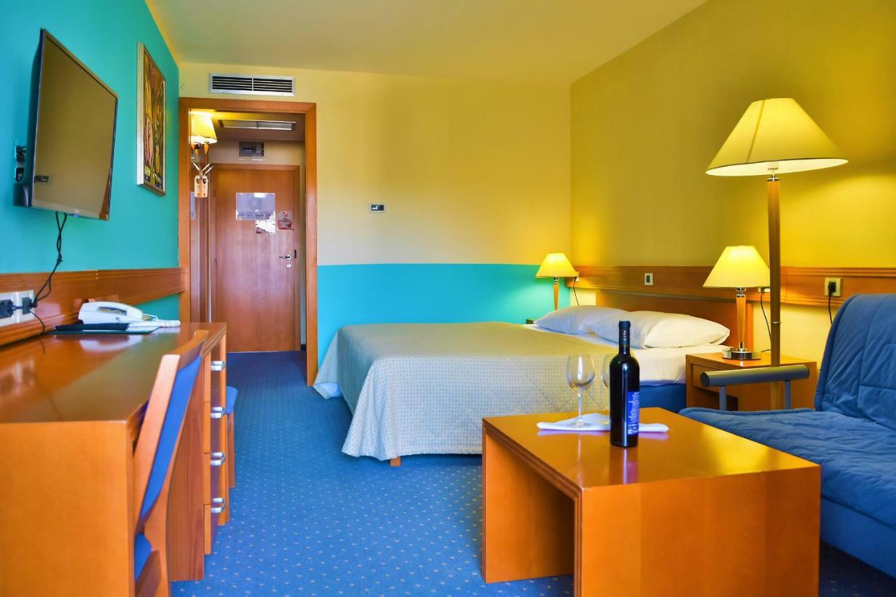 Hotel セルツェ エクステリア 写真