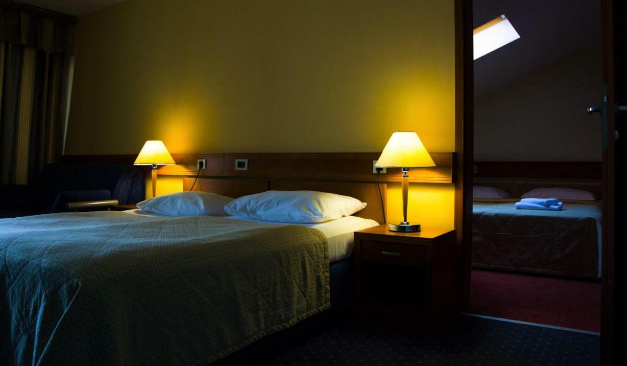 Hotel セルツェ エクステリア 写真