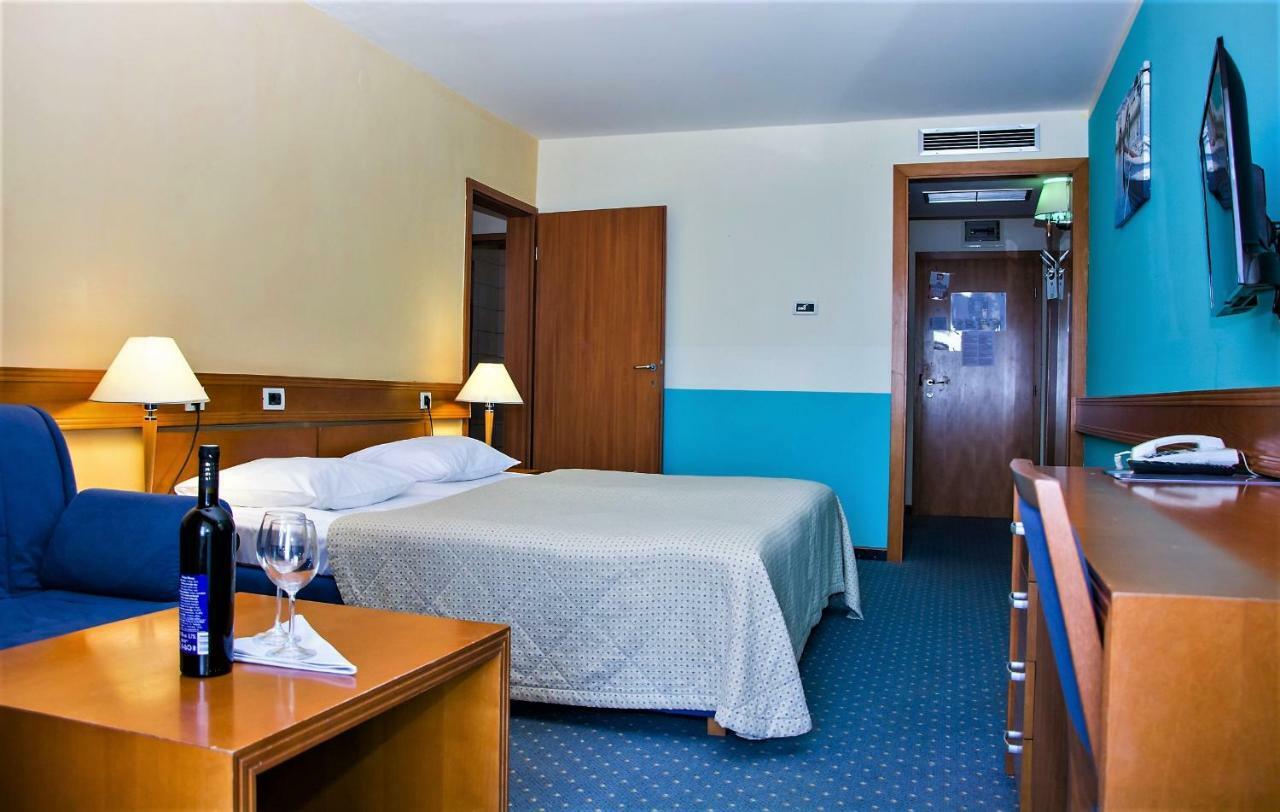 Hotel セルツェ エクステリア 写真