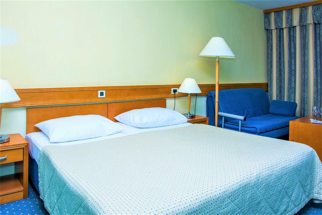 Hotel セルツェ エクステリア 写真