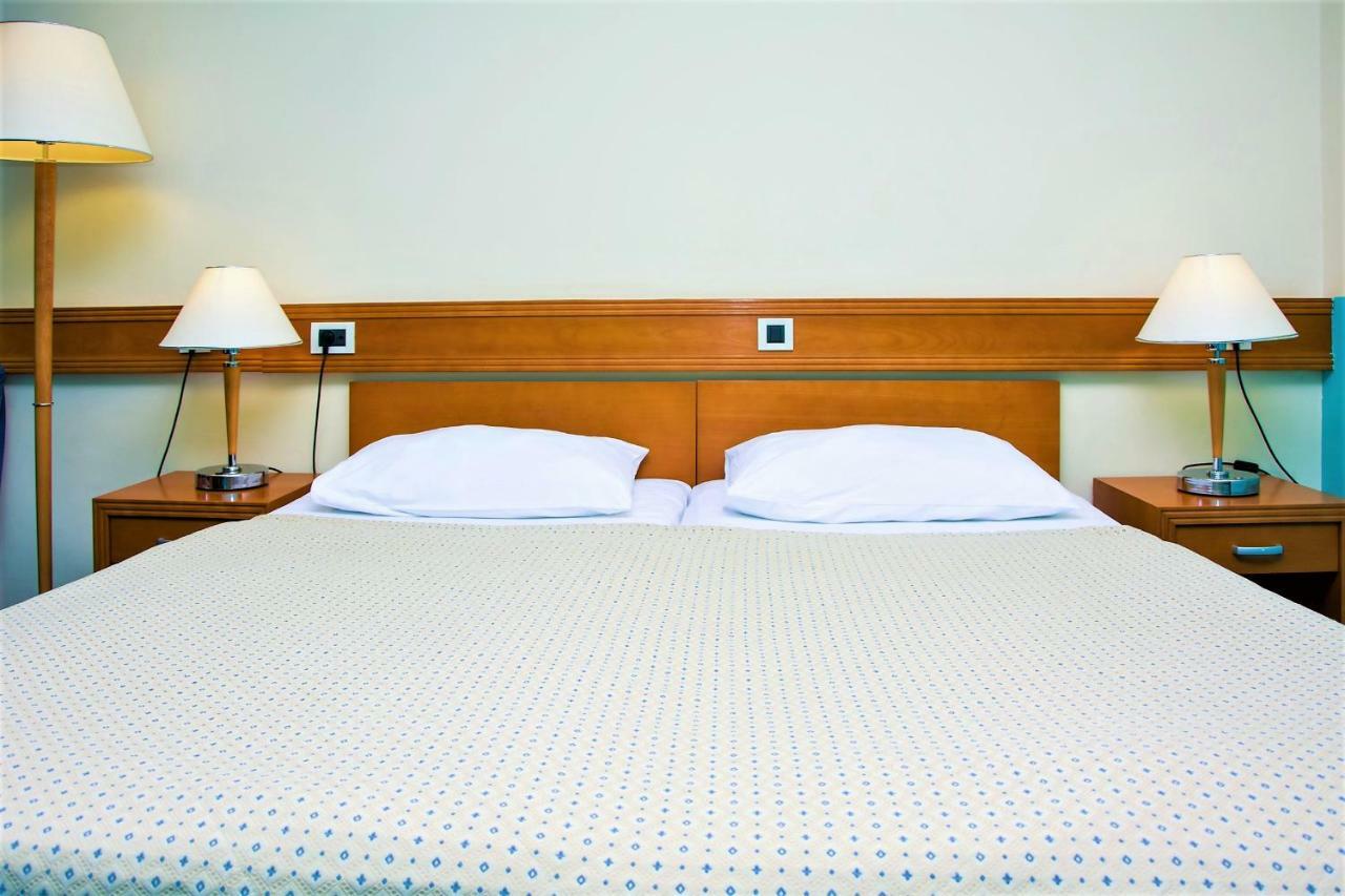 Hotel セルツェ エクステリア 写真