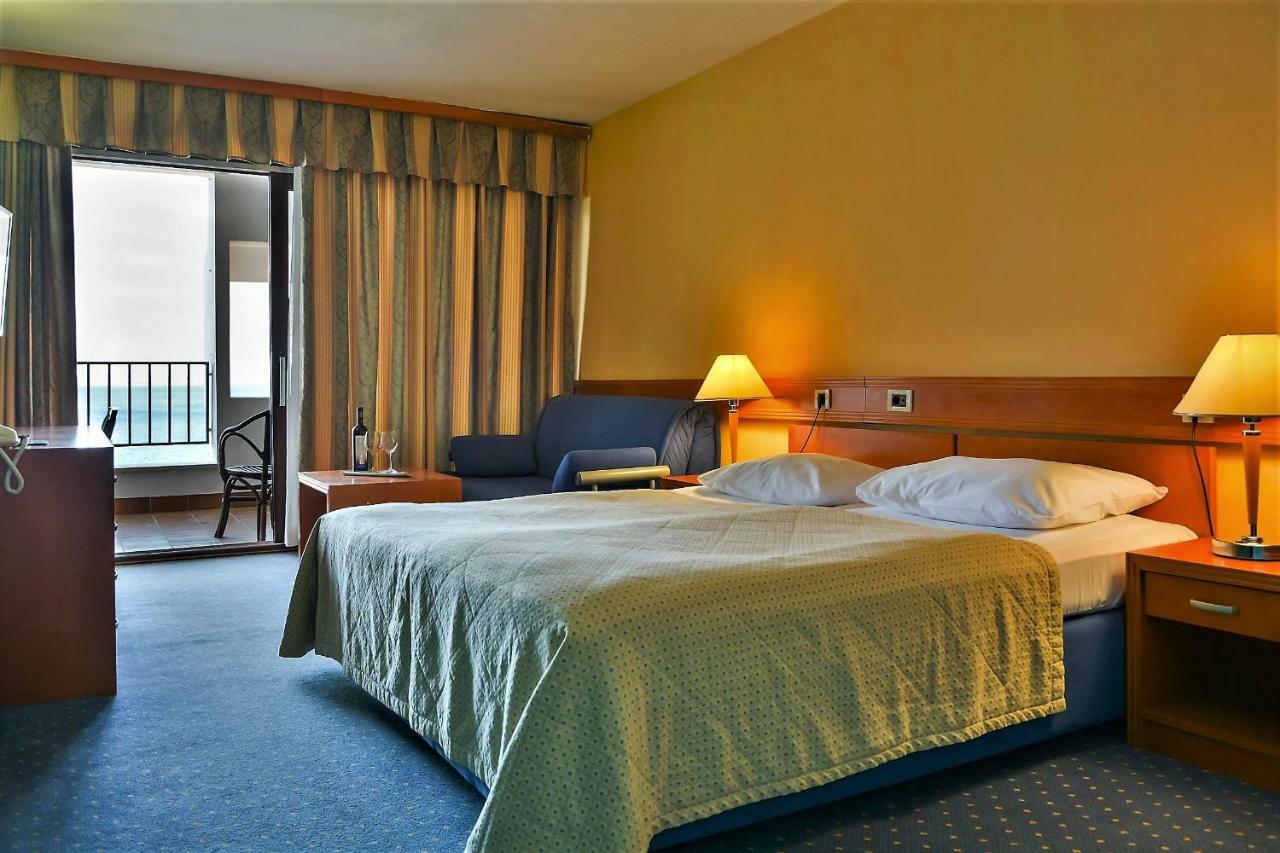 Hotel セルツェ エクステリア 写真