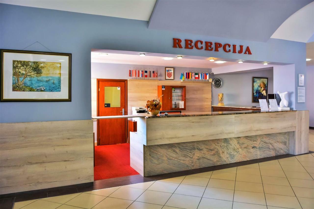 Hotel セルツェ エクステリア 写真