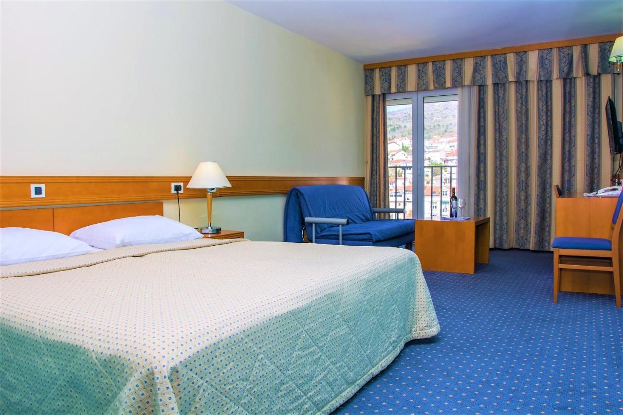 Hotel セルツェ エクステリア 写真